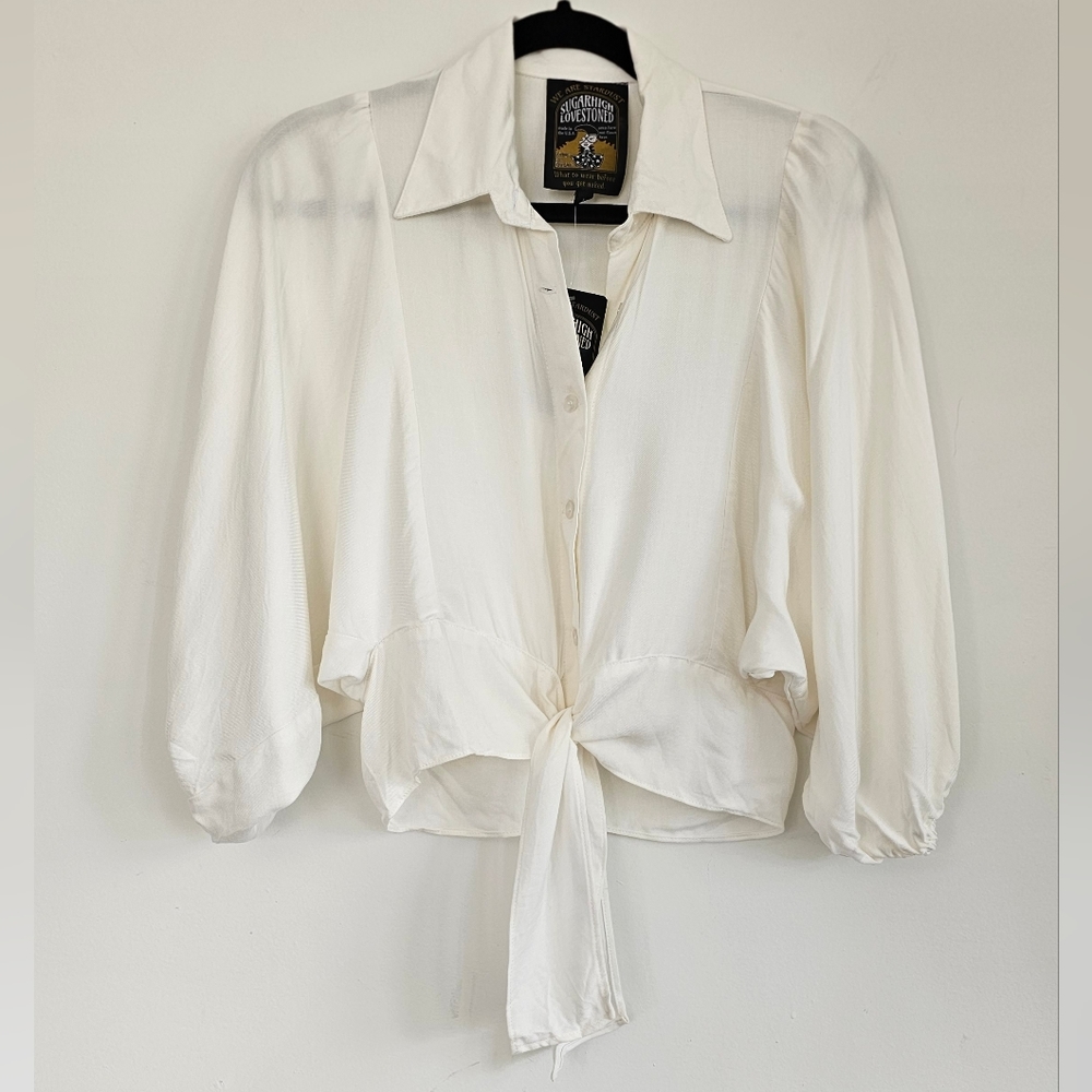 NWT Sugarhigh Lovestoned Crop Button Down Tie Blouse L Large